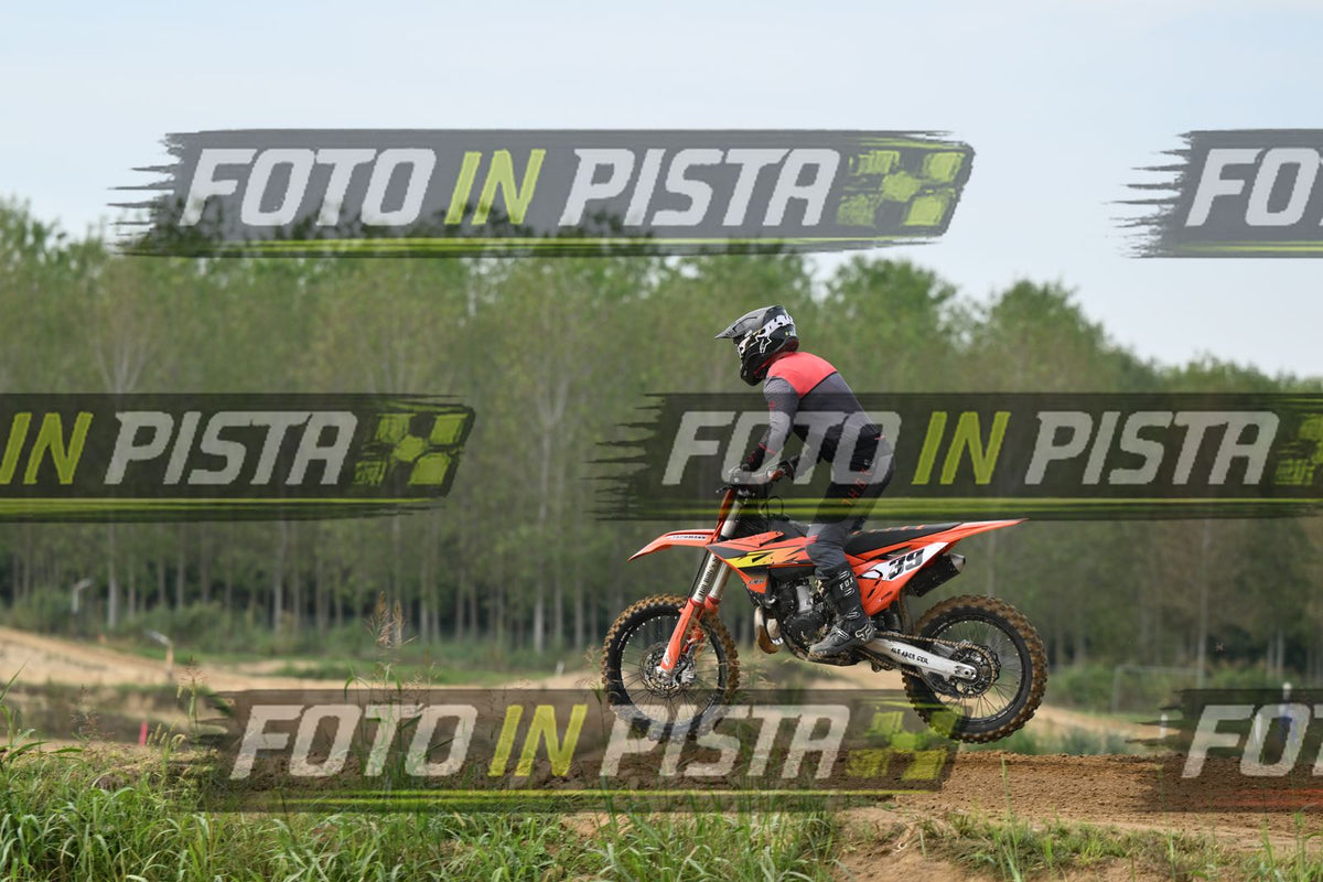 39 · DSH_0484