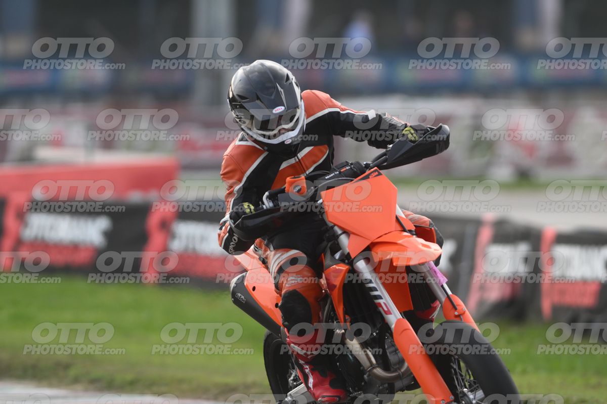 SUPERMOTO 0 KTM black orange · DSH_0490