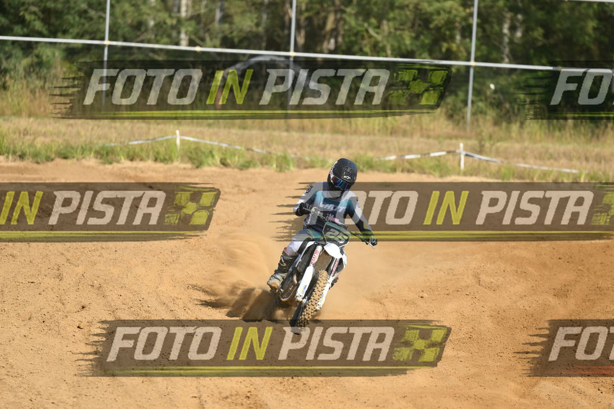 25 · DSH_0496