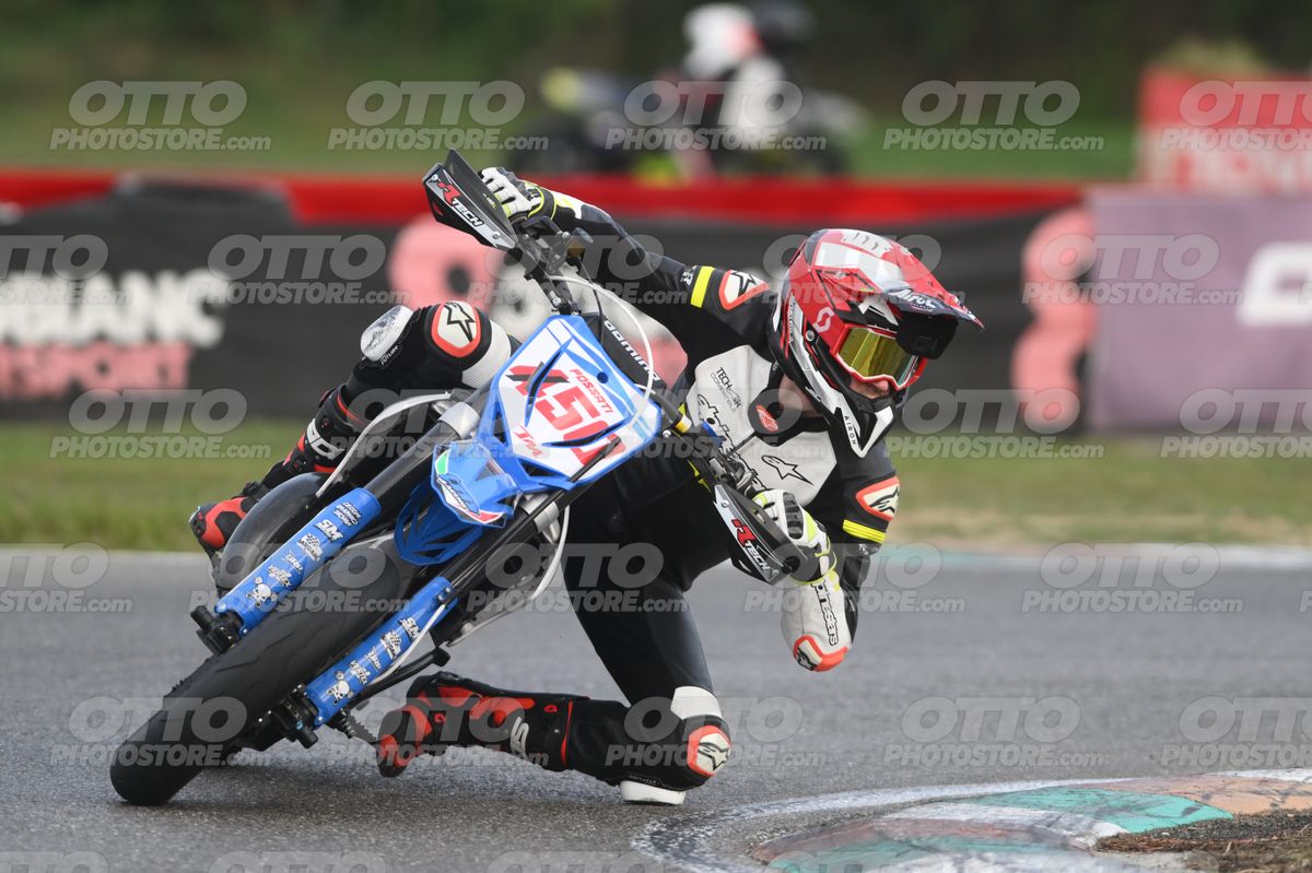 SUPERMOTO 450 · DSH_0500
