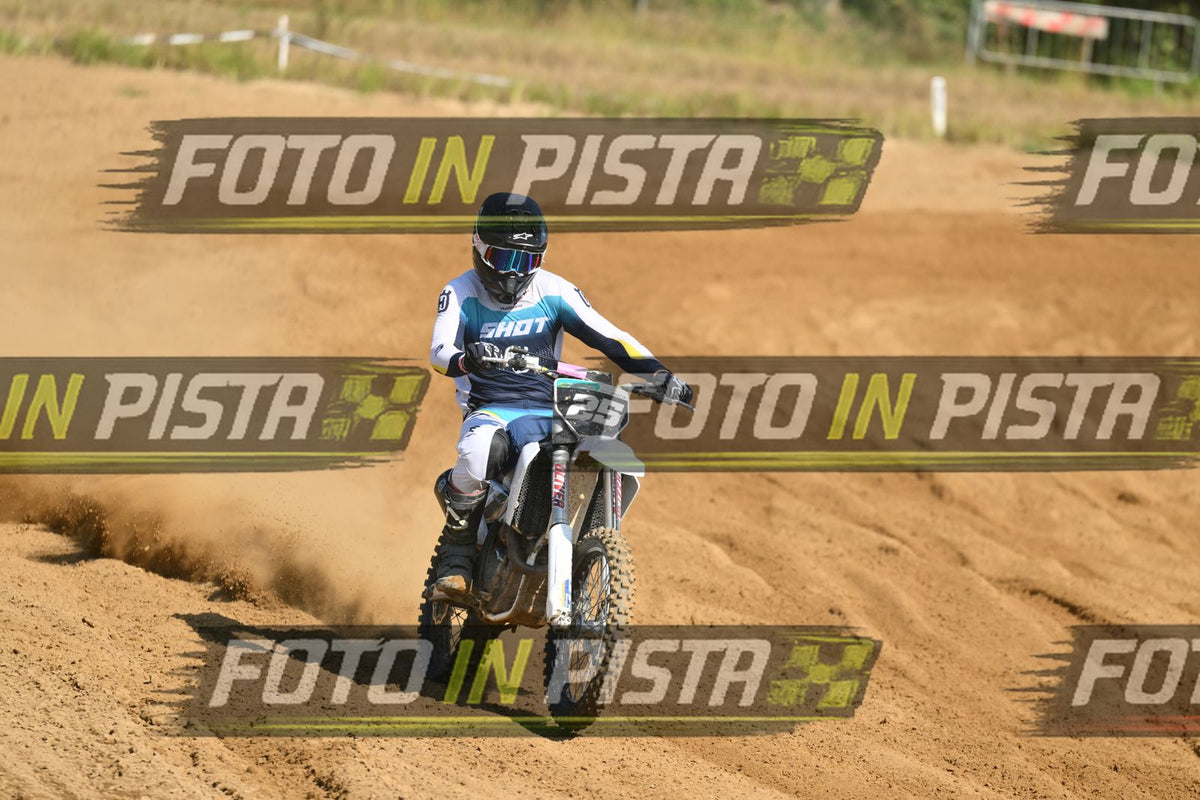 25 · DSH_0505