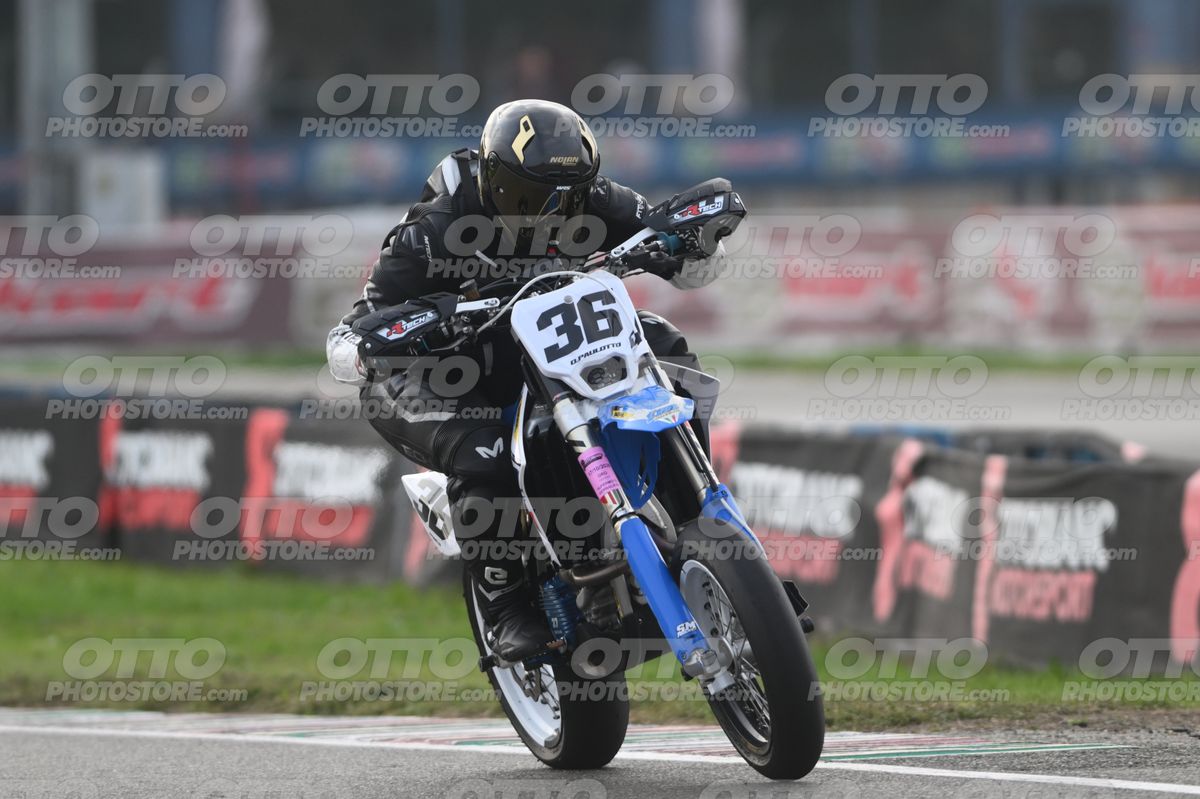 SUPERMOTO 36 · DSH_0511