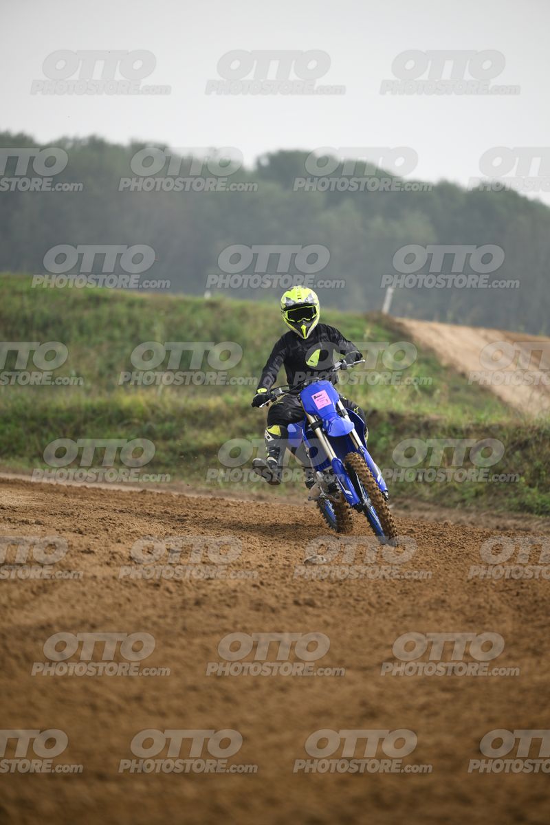 YAMAHA YZ -45F blue - Yellow Helmet · DSH_0512