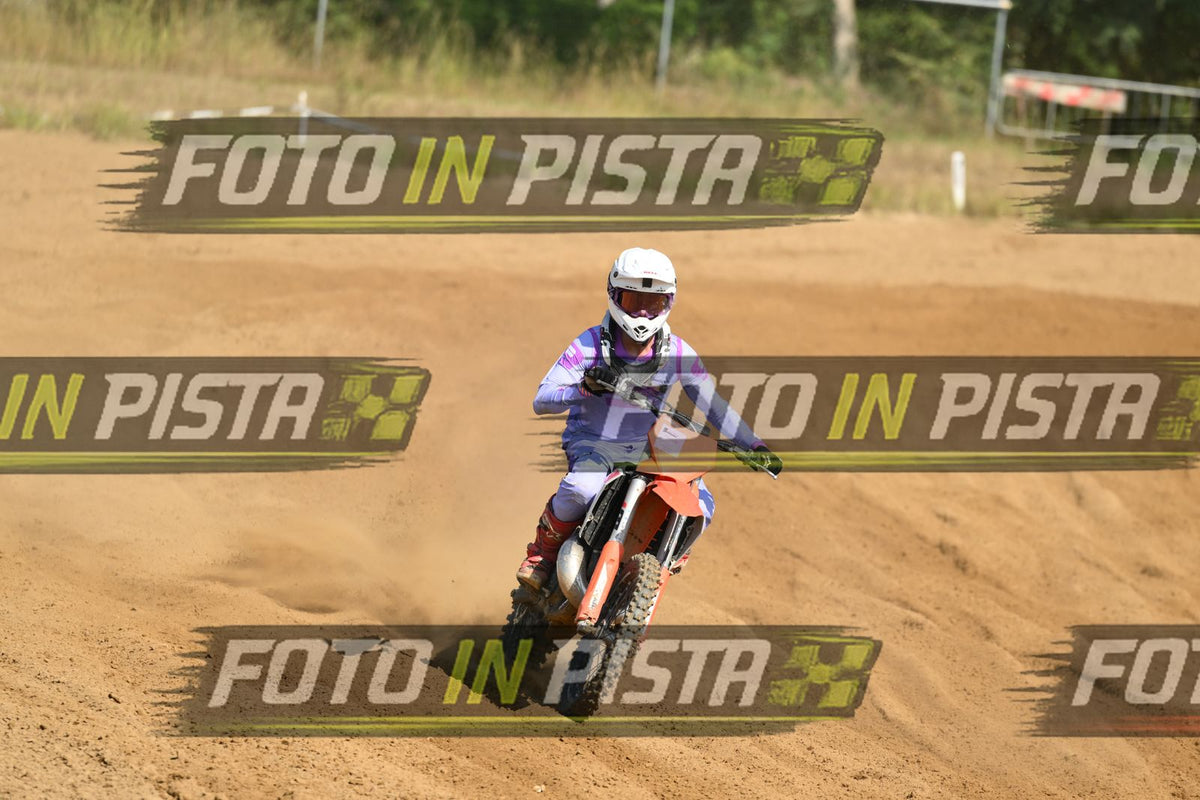 KTM - PURPLE SUITE WHITE HELMET · DSH_0517