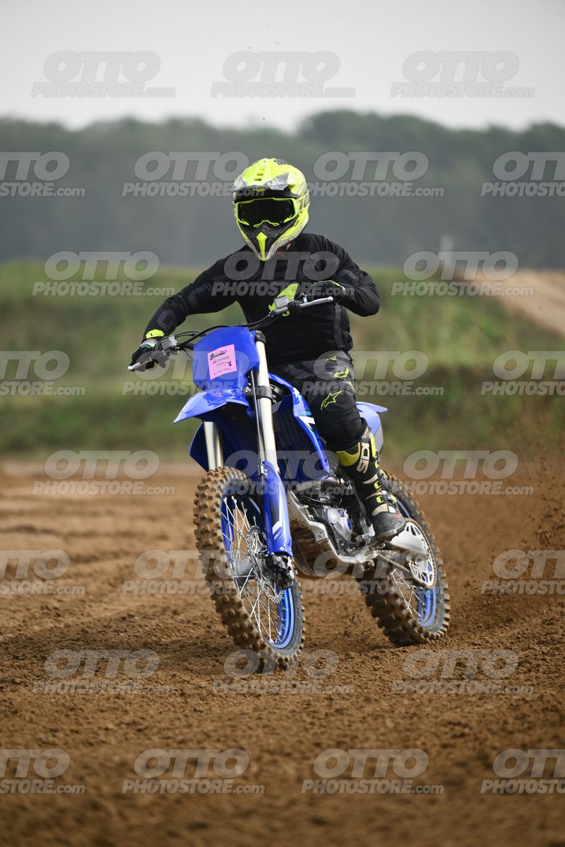 YAMAHA YZ -45F blue - Yellow Helmet · DSH_0517