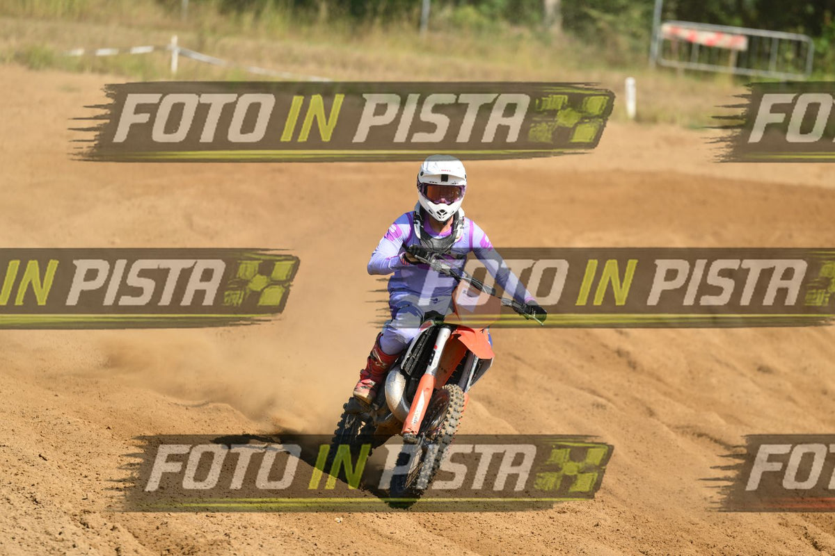KTM - PURPLE SUITE WHITE HELMET · DSH_0518