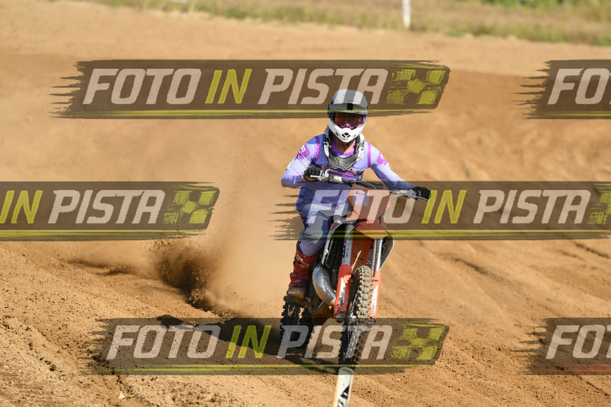 KTM - PURPLE SUITE WHITE HELMET · DSH_0519