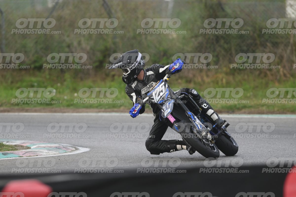 SUPERMOTO 125 · DSH_0521