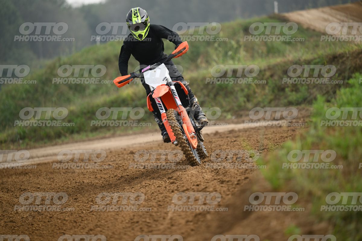 KTM SX ORANGE WHITE - ALL BLACK SUIT - FLUO YELLOW BLACK HELMET · DSH_0534
