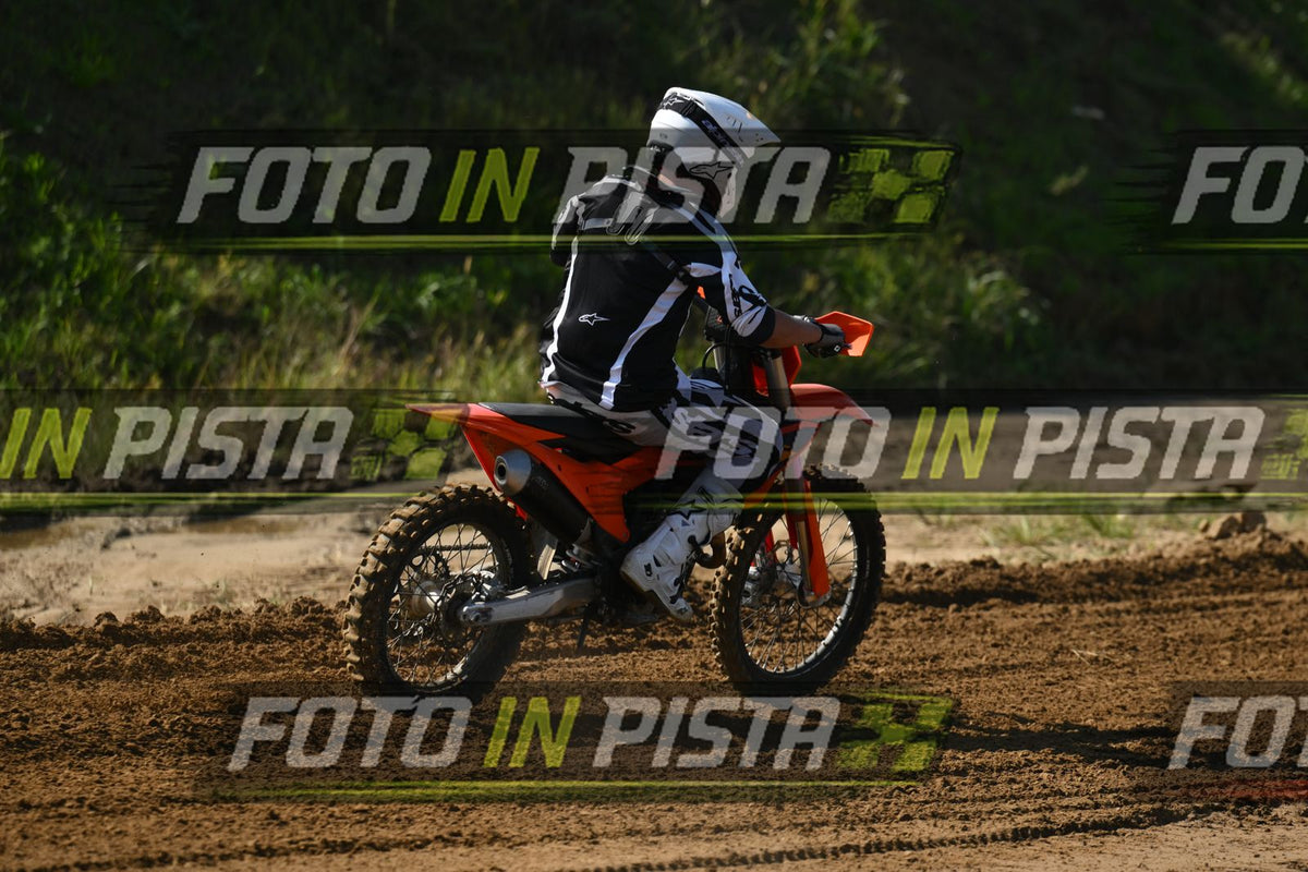 KTM - ALPINE BLACK WHITE SUITE · DSH_0553