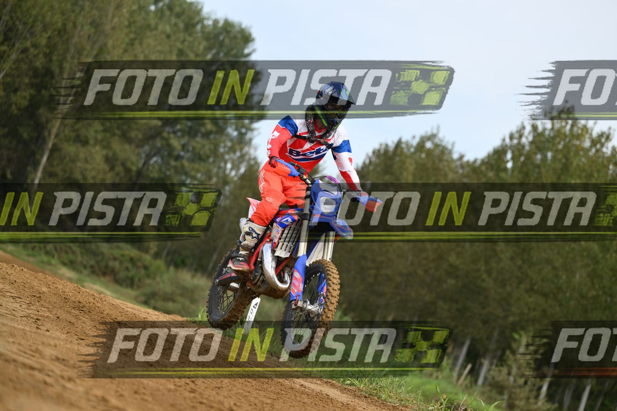 FANTIC RED PINK · DSH_0570
