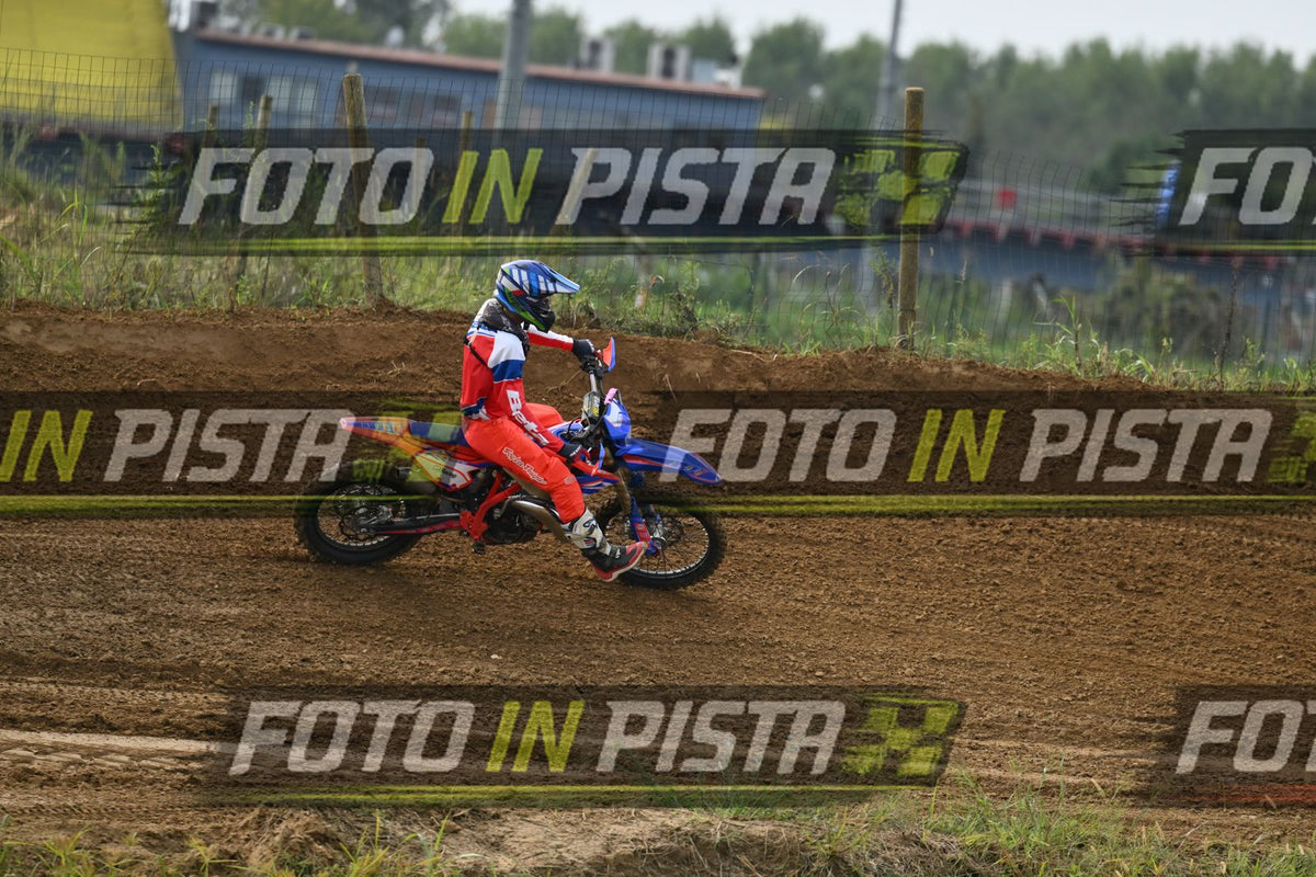 FANTIC RED PINK · DSH_0573