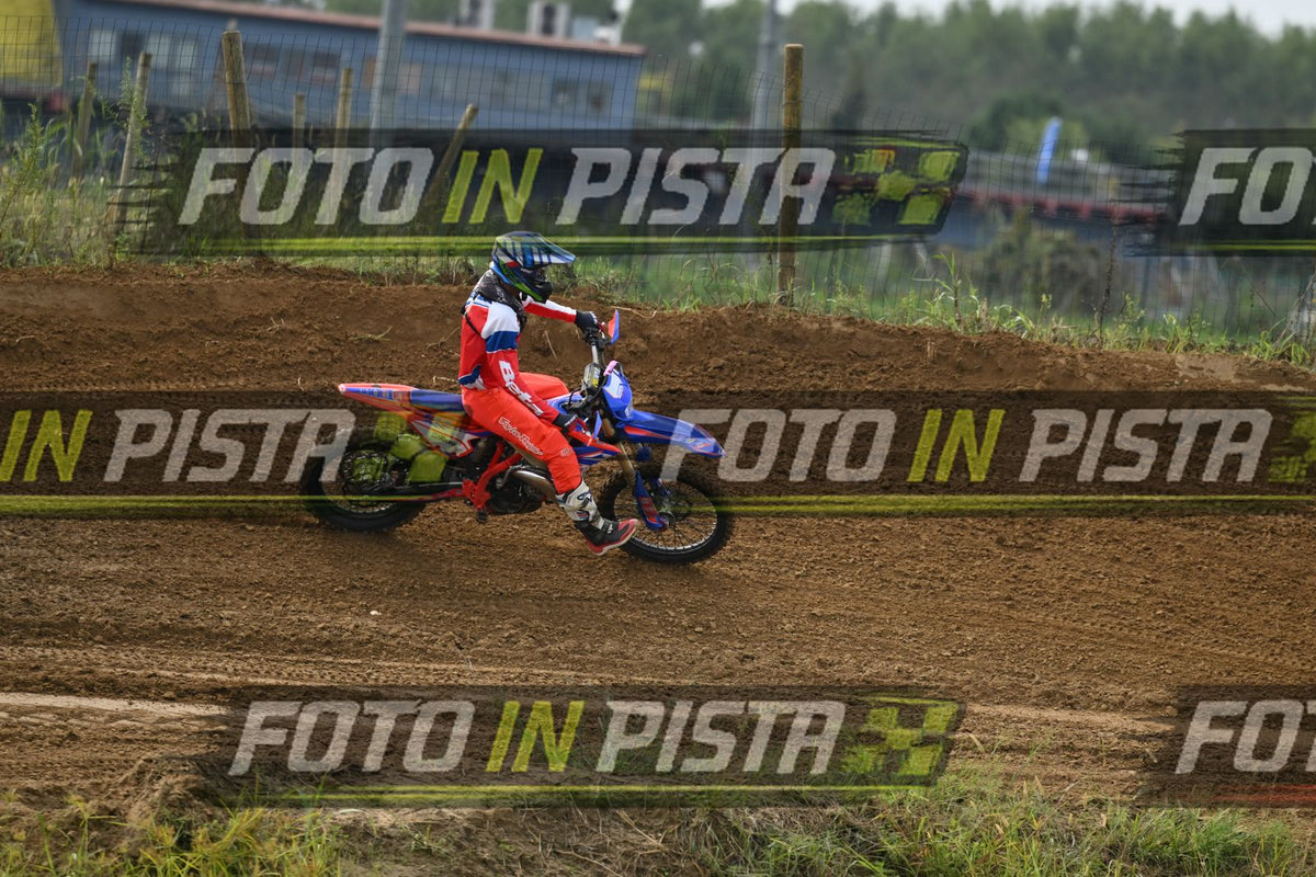 FANTIC RED PINK · DSH_0574