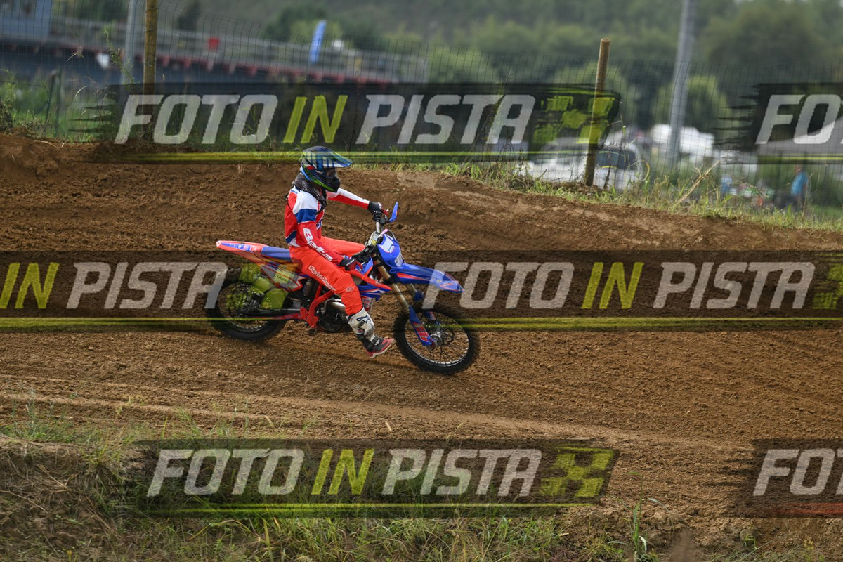 FANTIC RED PINK · DSH_0575