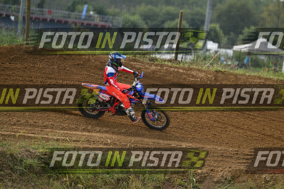 FANTIC RED PINK · DSH_0576