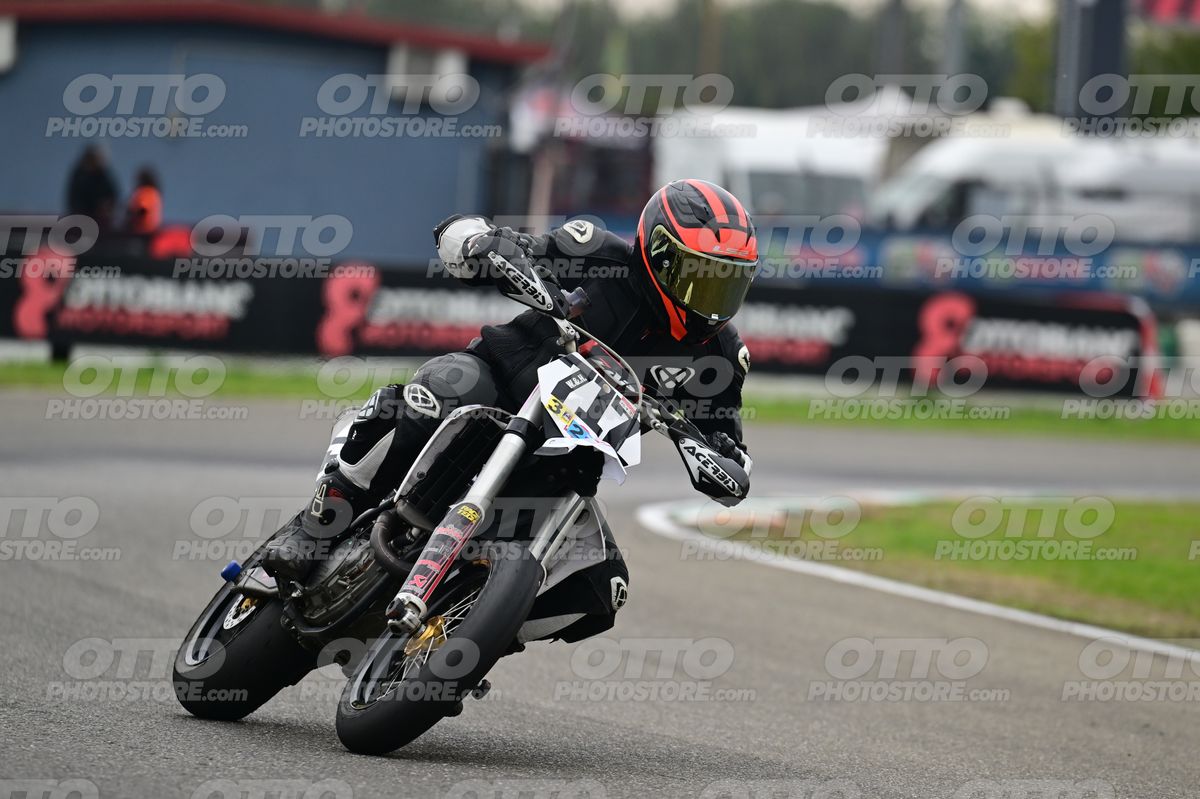 SUPERMOTO 717 · DSH_0577