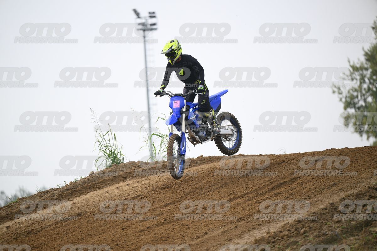 YAMAHA YZ -45F blue - Yellow Helmet · DSH_0584