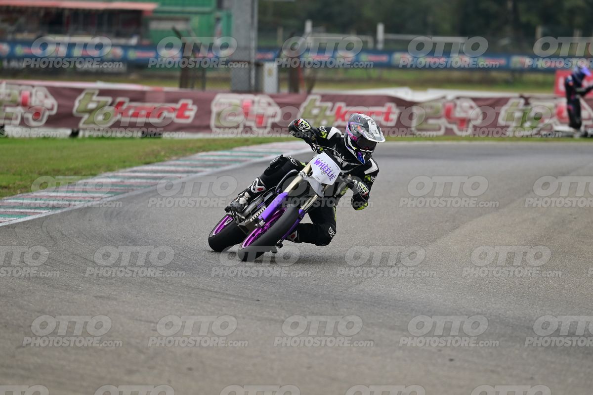 SUPERMOTO WHEELE · DSH_0588