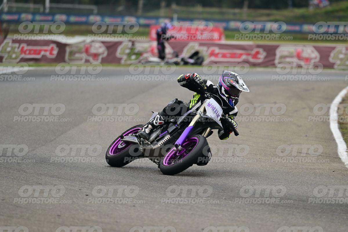 SUPERMOTO WHEELE · DSH_0590
