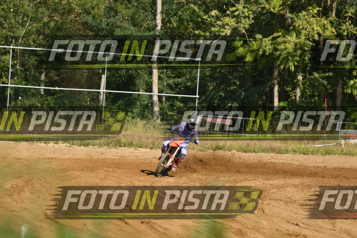 KTM - PURPLE SUITE WHITE HELMET · DSH_0610