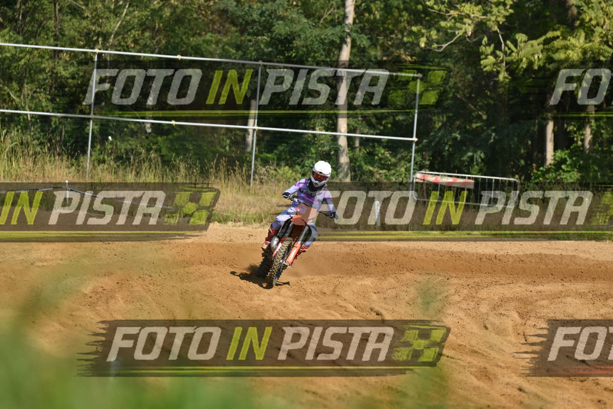 KTM - PURPLE SUITE WHITE HELMET · DSH_0614