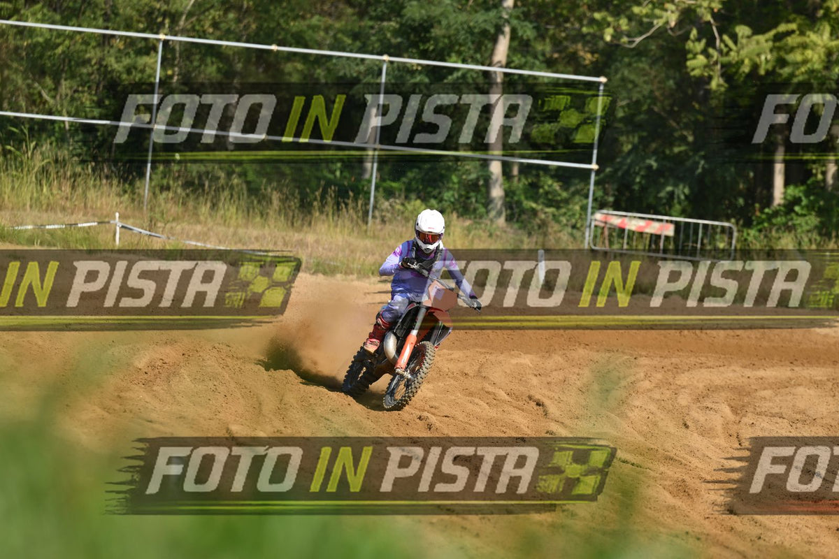 KTM - PURPLE SUITE WHITE HELMET · DSH_0620
