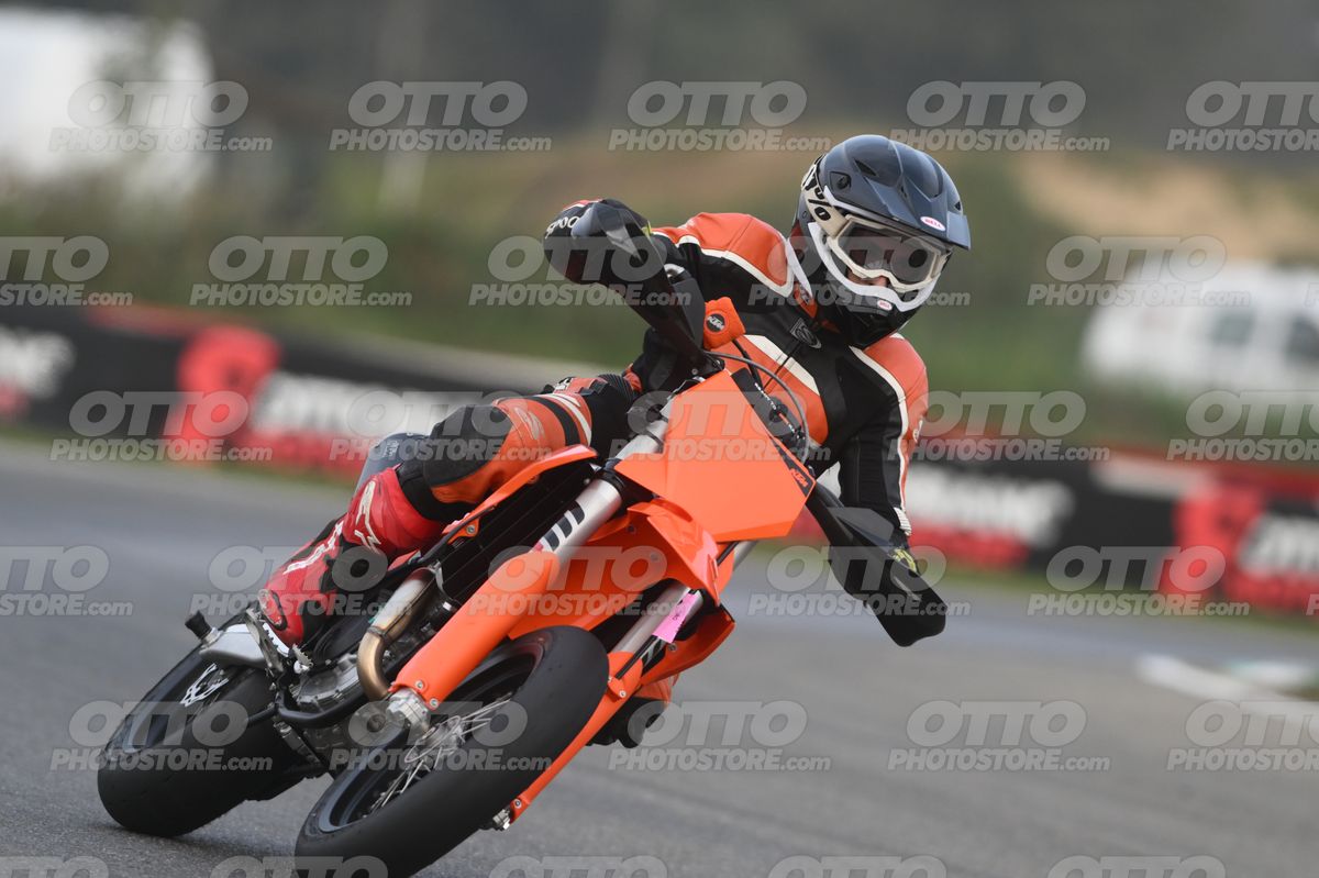 SUPERMOTO 0 KTM black orange · DSH_0622