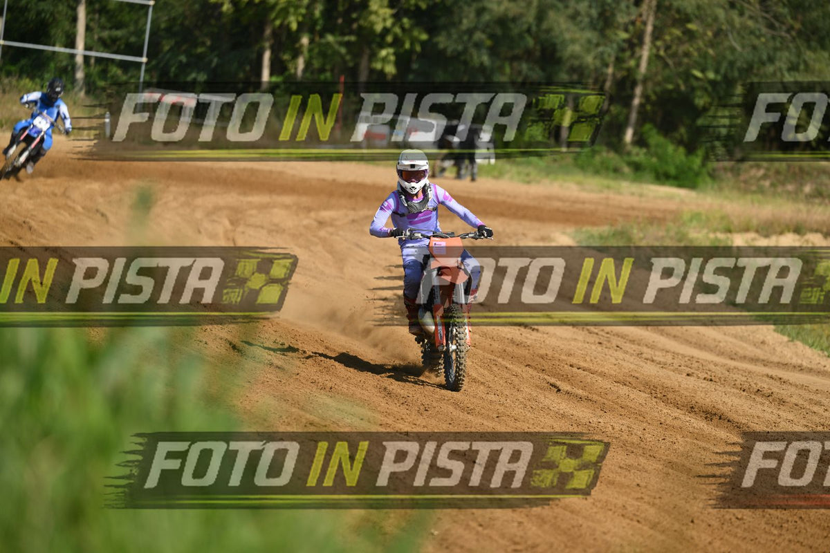 KTM - PURPLE SUITE WHITE HELMET · DSH_0626