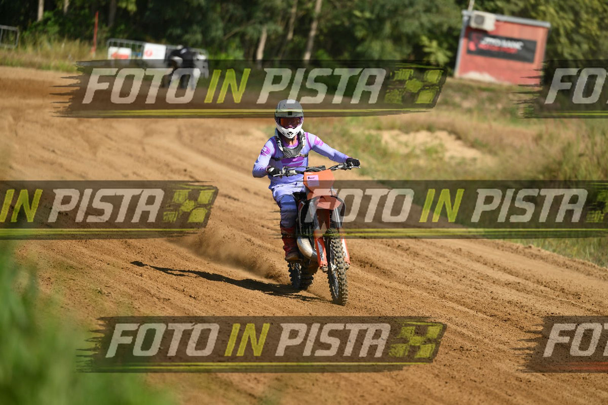 KTM - PURPLE SUITE WHITE HELMET · DSH_0629