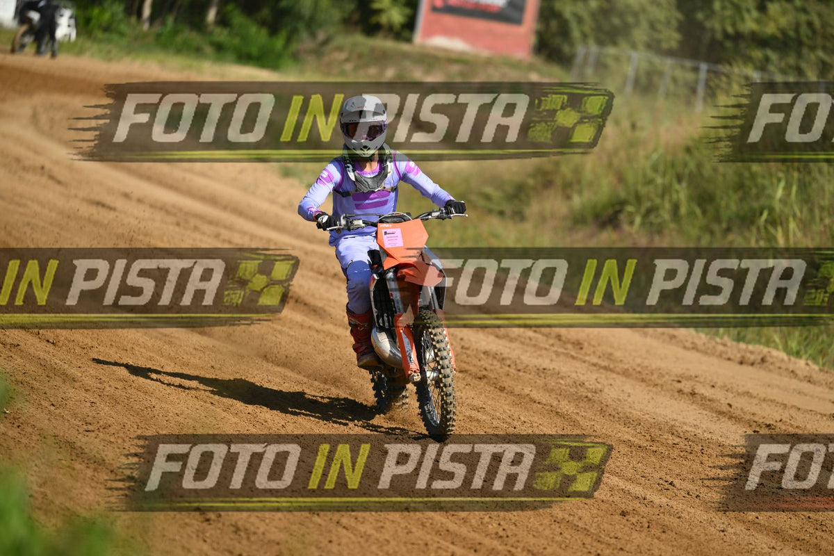 KTM - PURPLE SUITE WHITE HELMET · DSH_0632