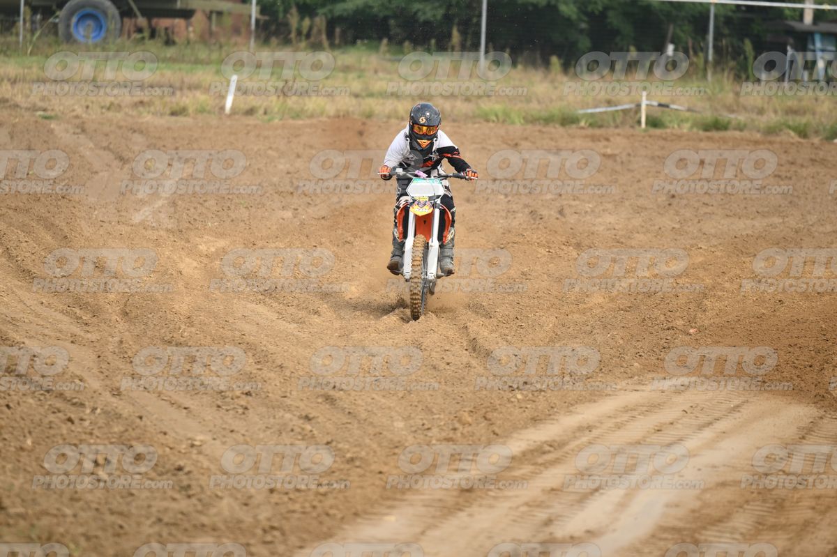 KTM ORANGE WHITE - BLACK WHITE ORANGE SUIT - BLACK ORANGE HELMET · DSH_0633