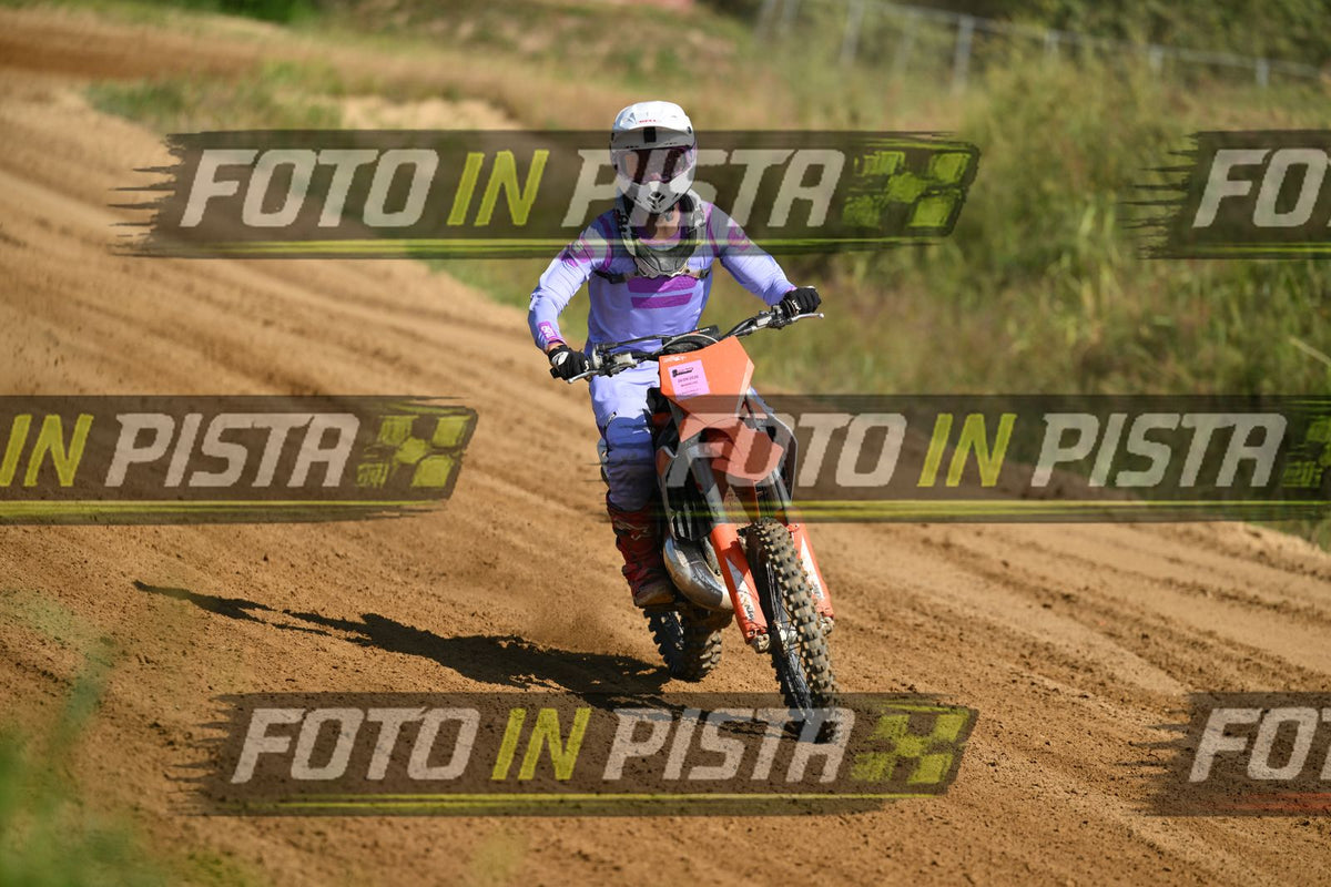 KTM - PURPLE SUITE WHITE HELMET · DSH_0634