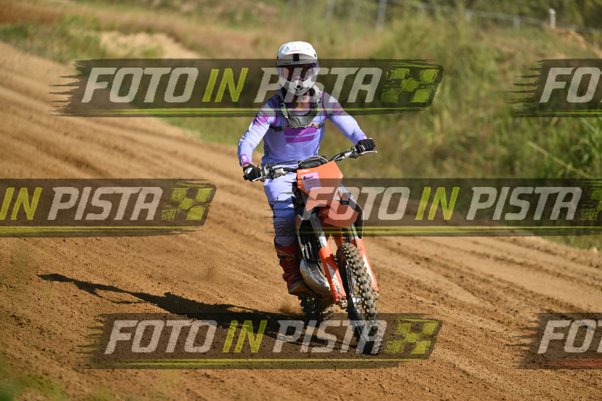 KTM - PURPLE SUITE WHITE HELMET · DSH_0635