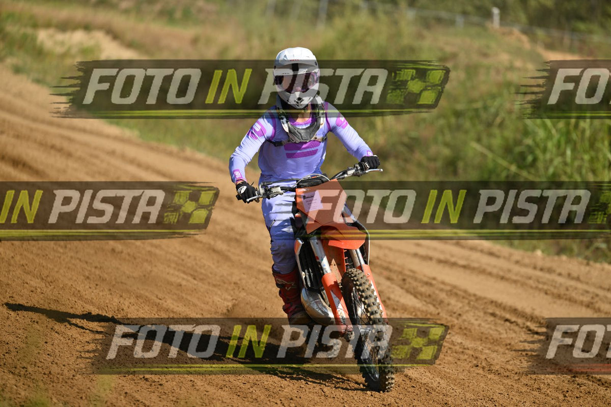 KTM - PURPLE SUITE WHITE HELMET · DSH_0636