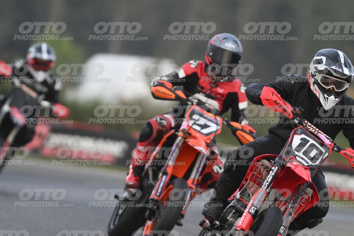 SUPERMOTO 10 (RED) · DSH_0641