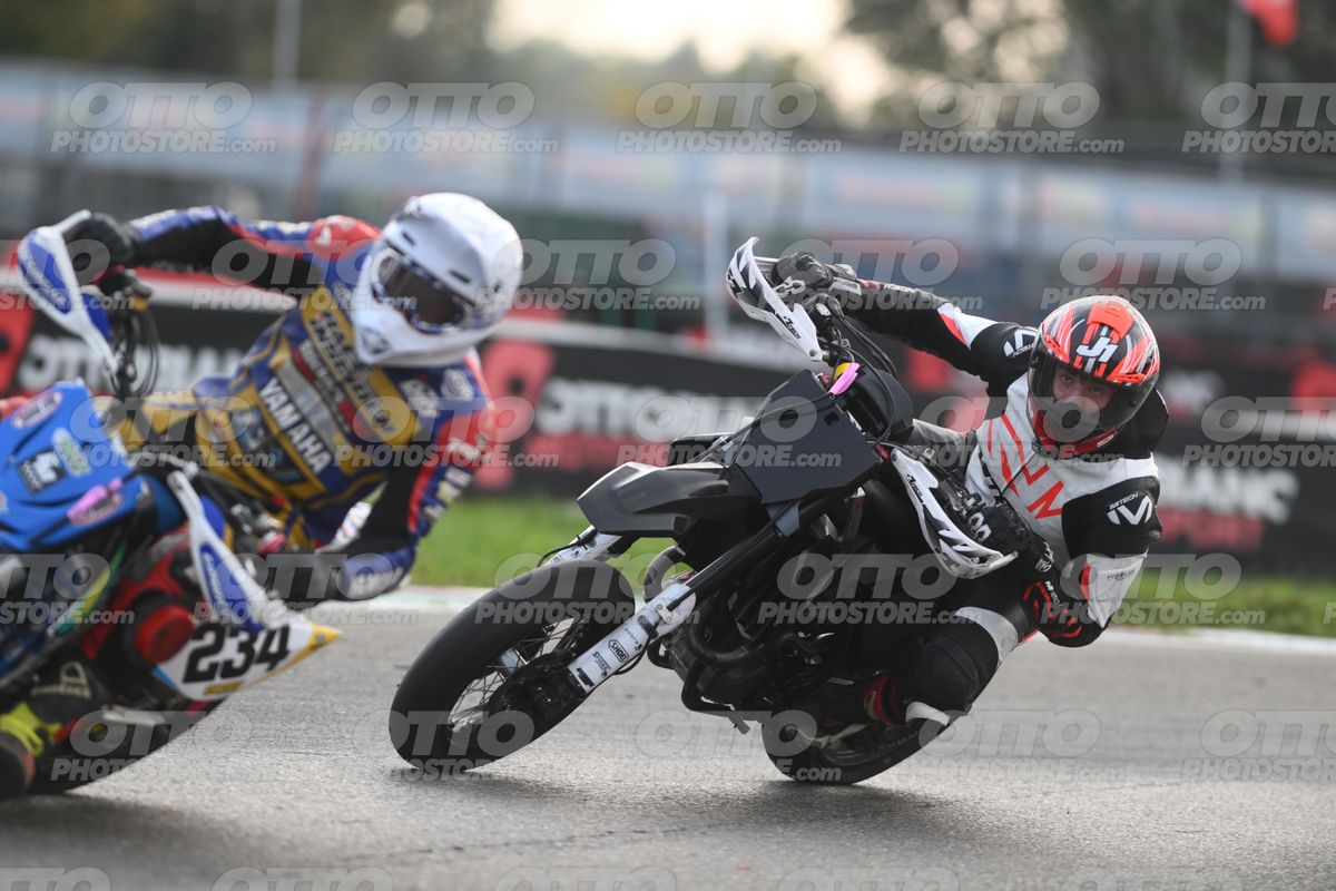 SUPERMOTO 0 J1 · DSH_0651