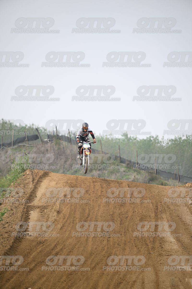 KTM ORANGE WHITE - BLACK WHITE ORANGE SUIT - BLACK ORANGE HELMET · DSH_0672