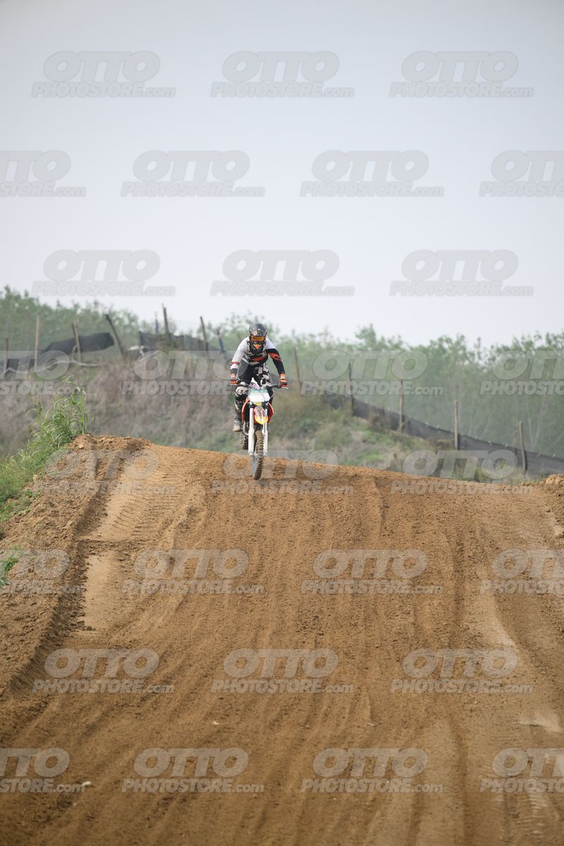 KTM ORANGE WHITE - BLACK WHITE ORANGE SUIT - BLACK ORANGE HELMET · DSH_0673