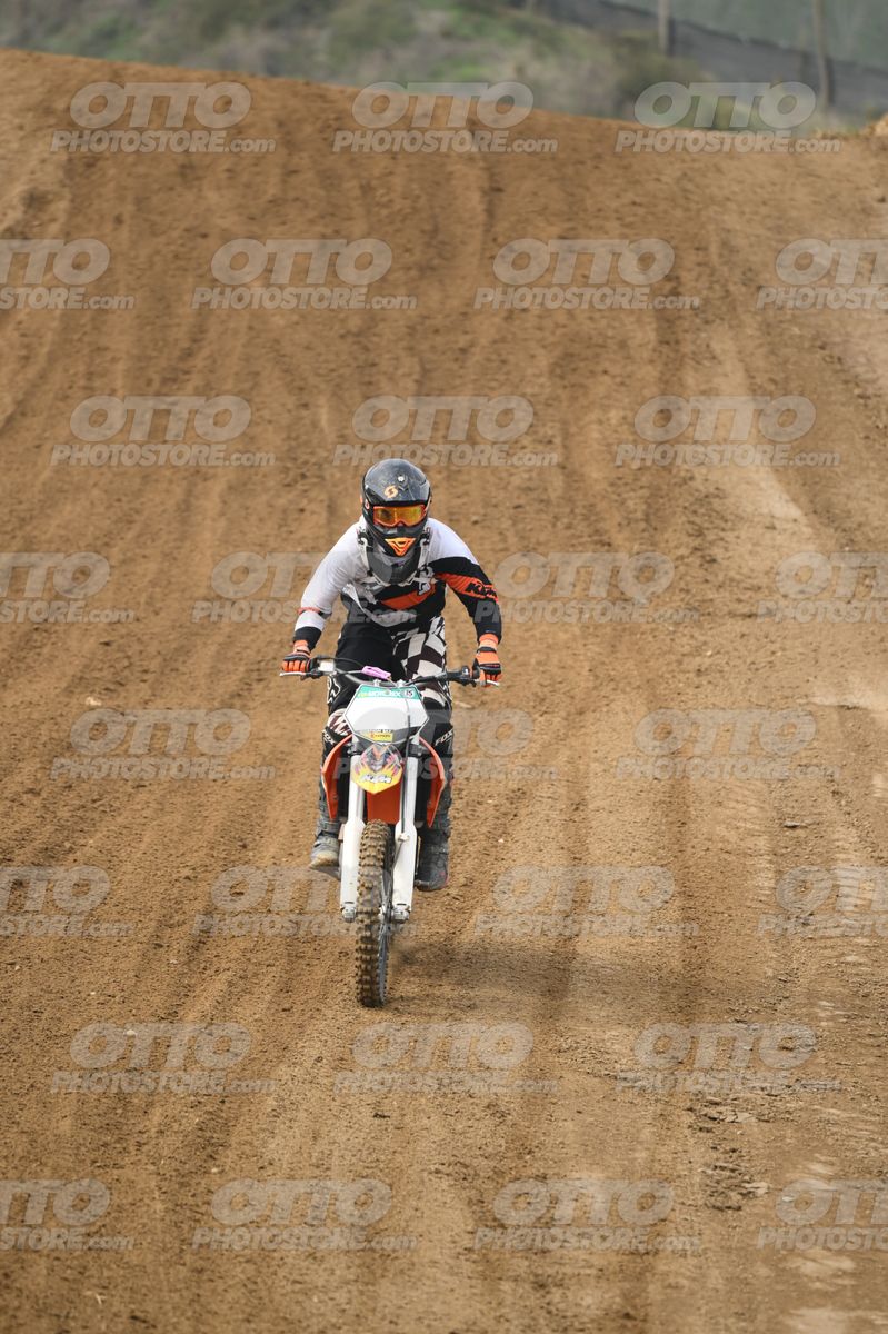 KTM ORANGE WHITE - BLACK WHITE ORANGE SUIT - BLACK ORANGE HELMET · DSH_0674