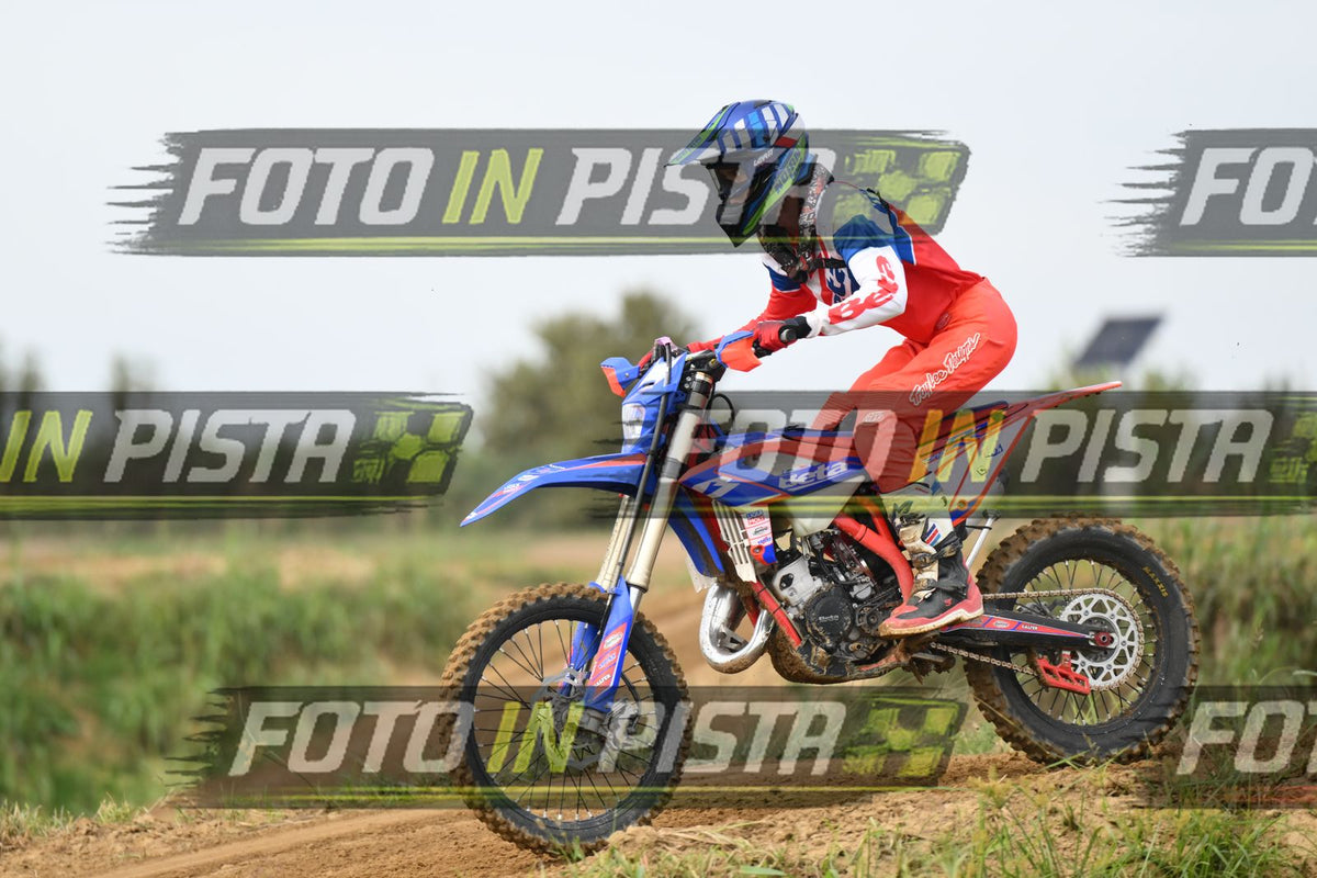 FANTIC RED PINK · DSH_0676
