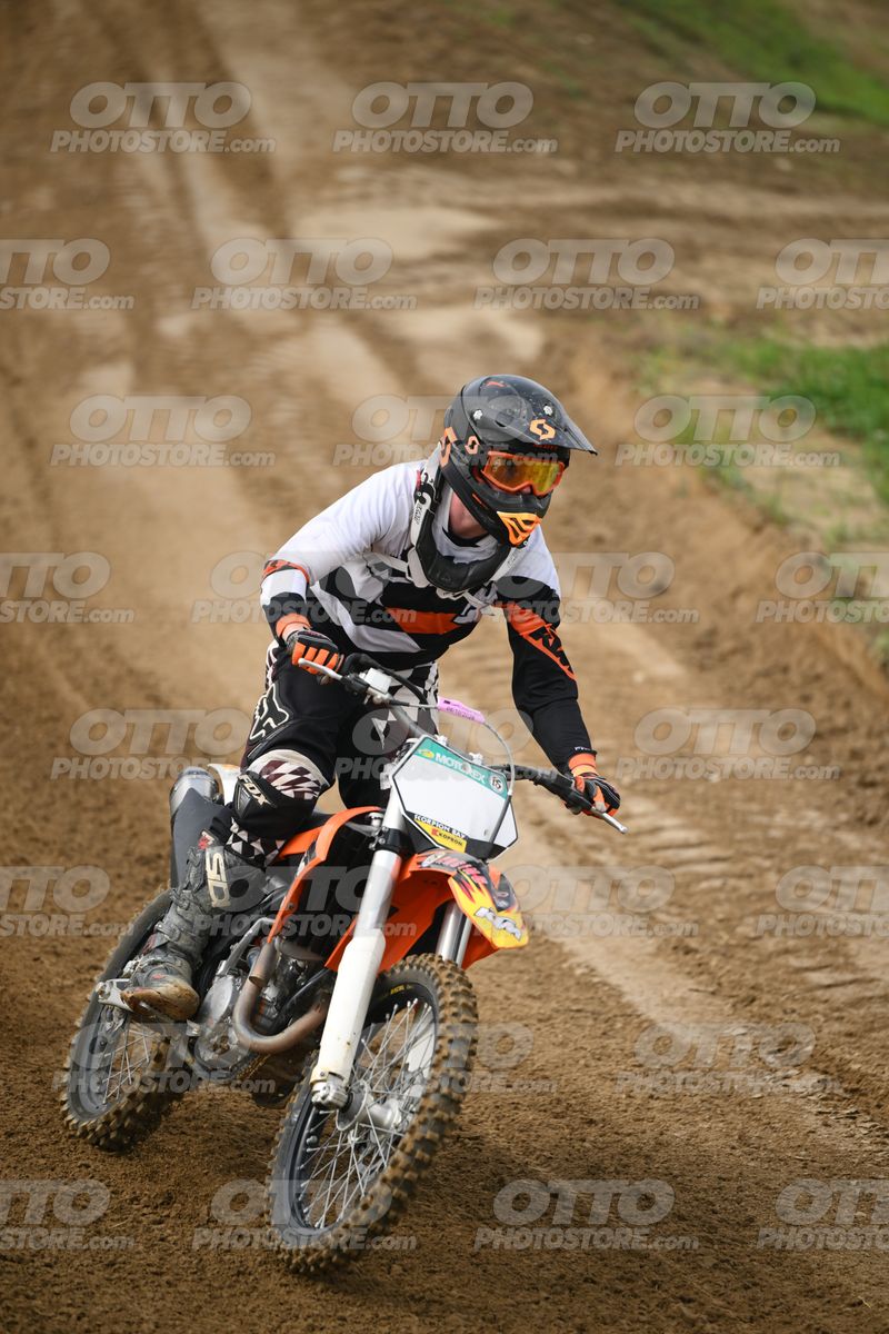 KTM ORANGE WHITE - BLACK WHITE ORANGE SUIT - BLACK ORANGE HELMET · DSH_0679