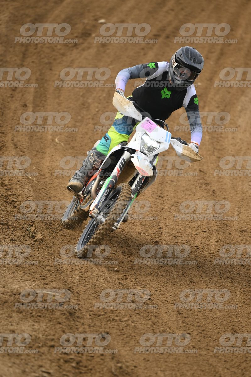 WHITE BIKE WITH PINK NUMBER PLATE - BLACK GREY FLUO GREEN FOX SUIT WITH FLUO YELLOW GREEN TEAL PANTS - BLACK GREY HELMET · DSH_0691