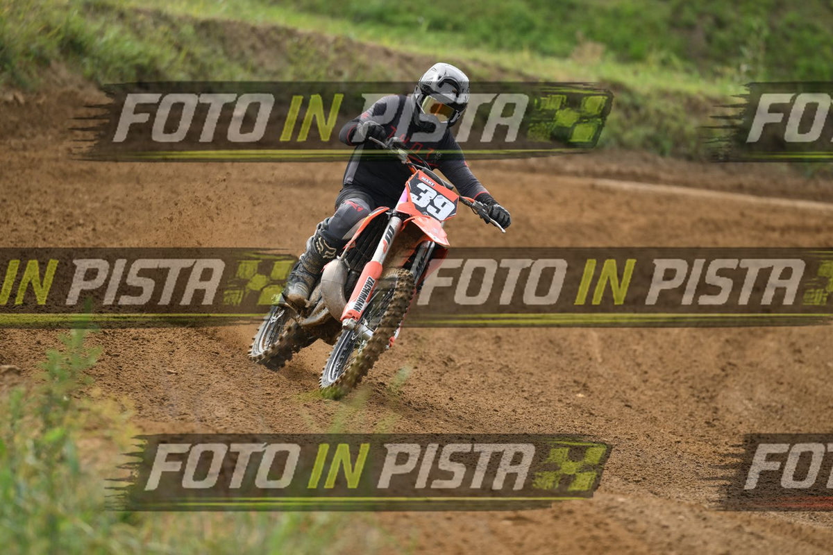 39 · DSH_0695