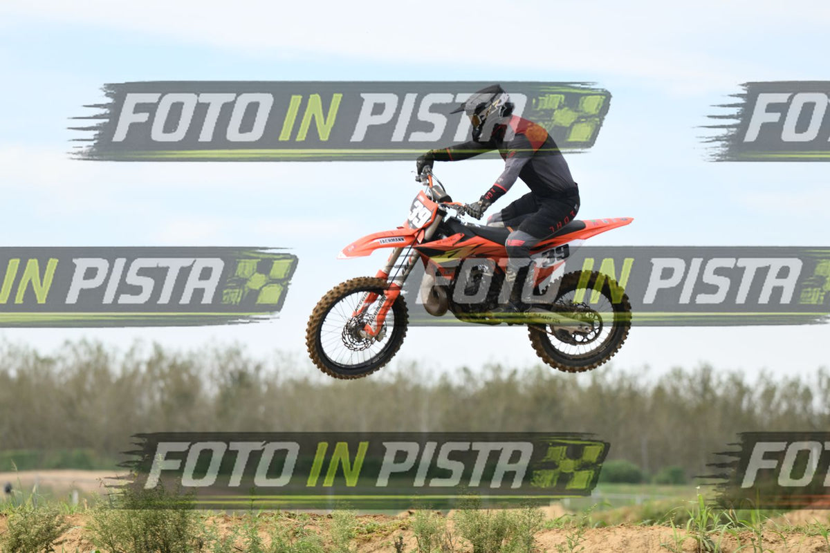 39 · DSH_0713