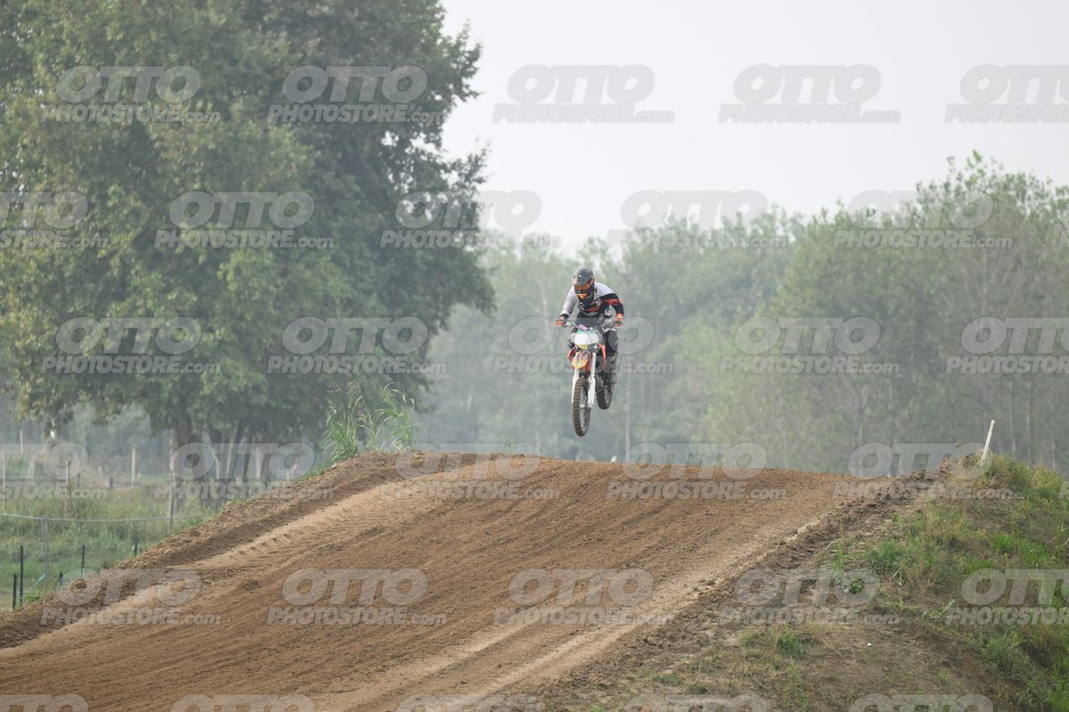 KTM ORANGE WHITE - BLACK WHITE ORANGE SUIT - BLACK ORANGE HELMET · DSH_0715