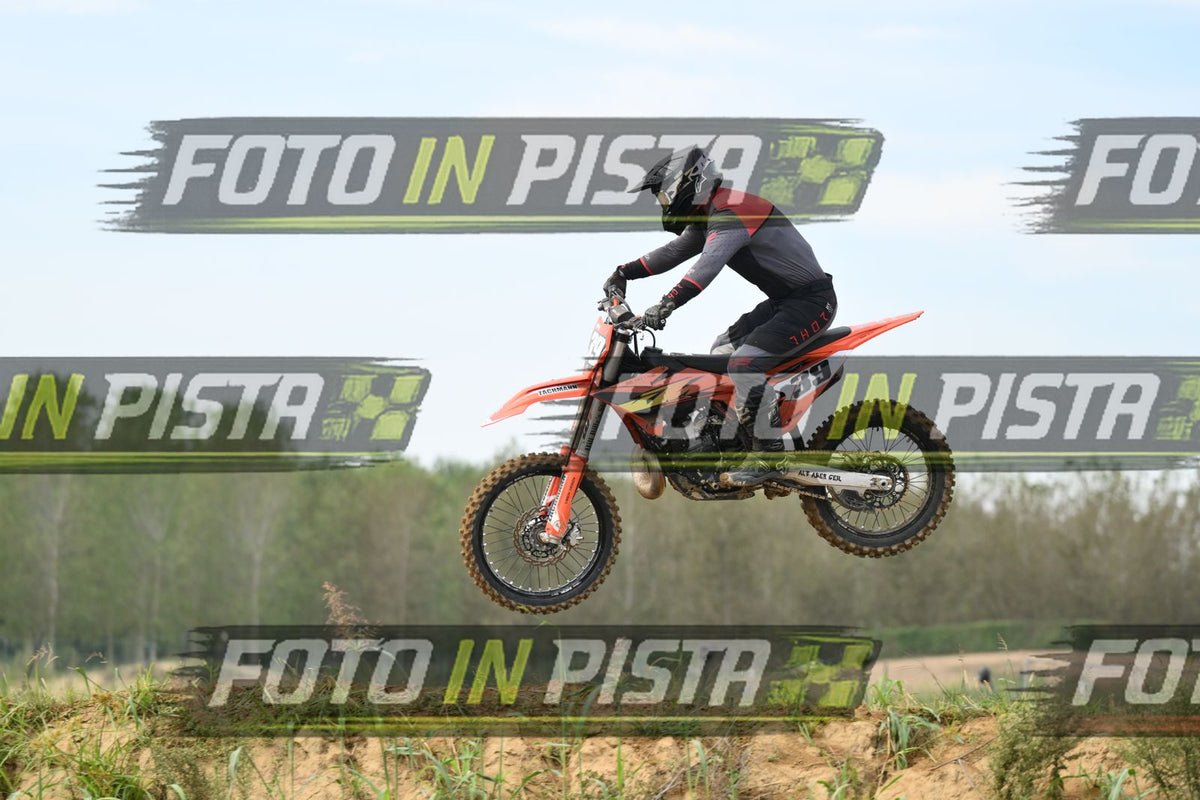 39 · DSH_0716