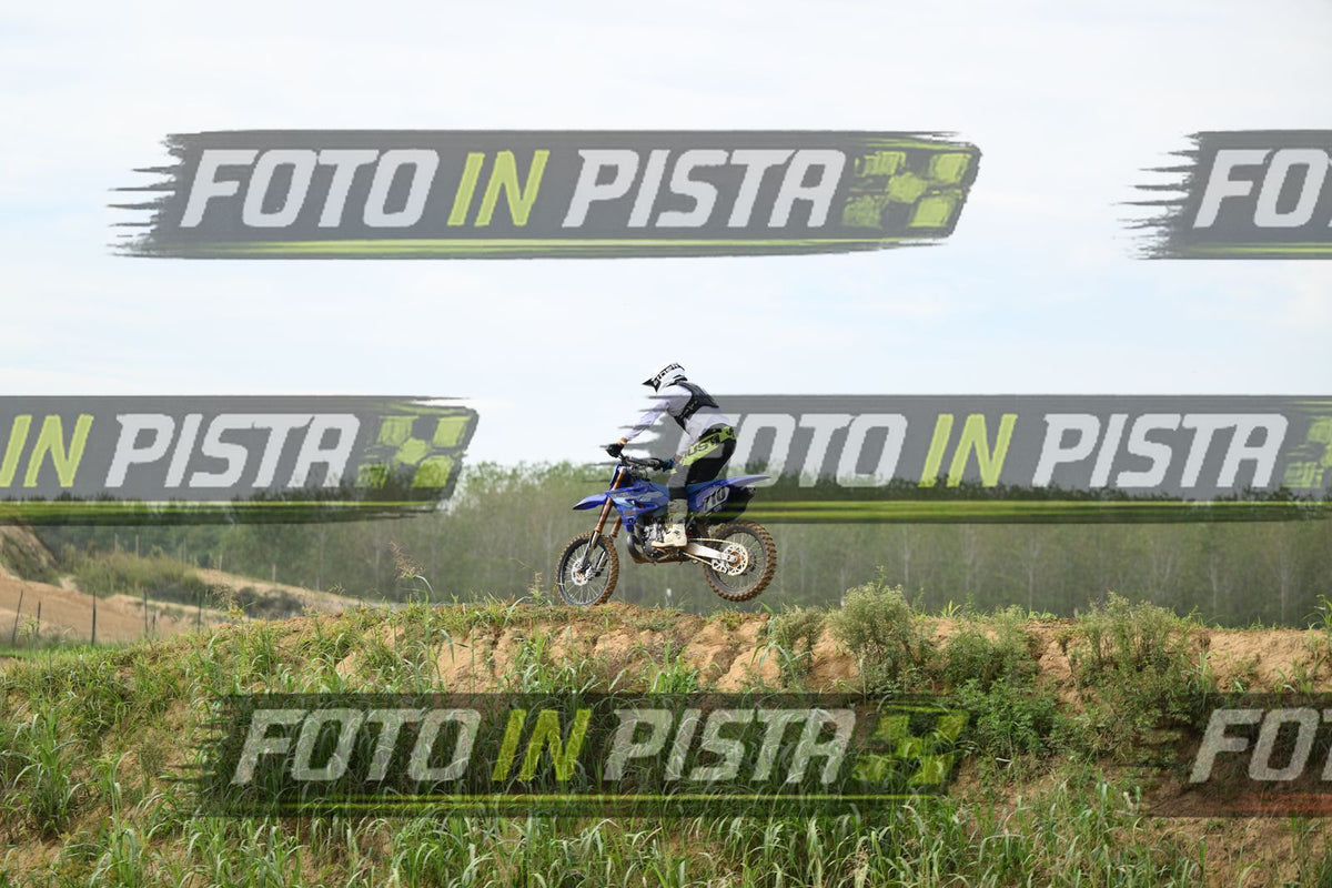 710 · DSH_0735