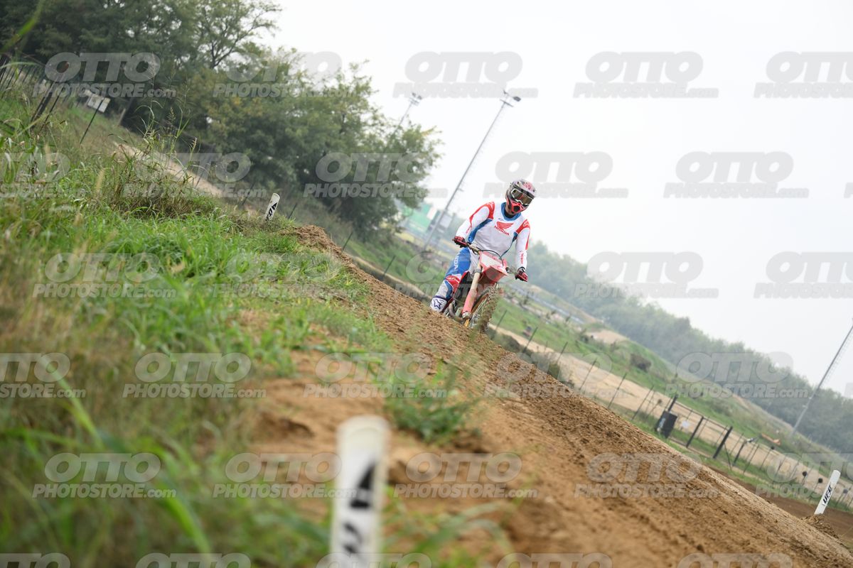 HONDA CRF - White Red Blue Honda Suite · DSH_0755