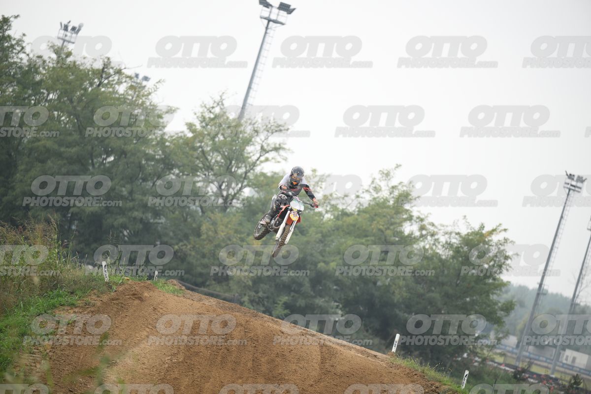 KTM ORANGE WHITE - BLACK WHITE ORANGE SUIT - BLACK ORANGE HELMET · DSH_0767