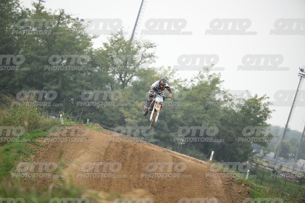 KTM ORANGE WHITE - BLACK WHITE ORANGE SUIT - BLACK ORANGE HELMET · DSH_0768